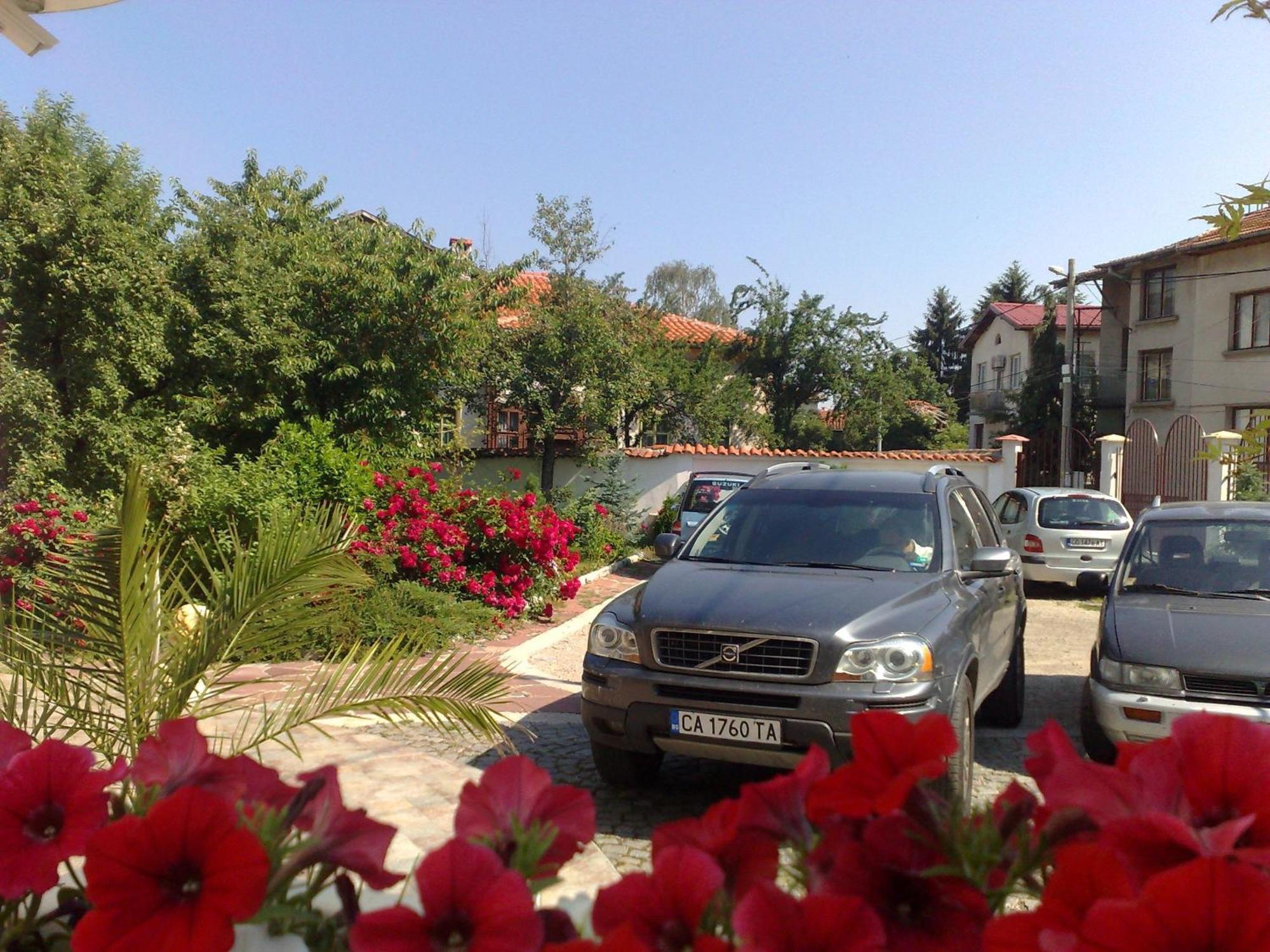 Family Hotel Sonata Samokov Eksteriør bilde