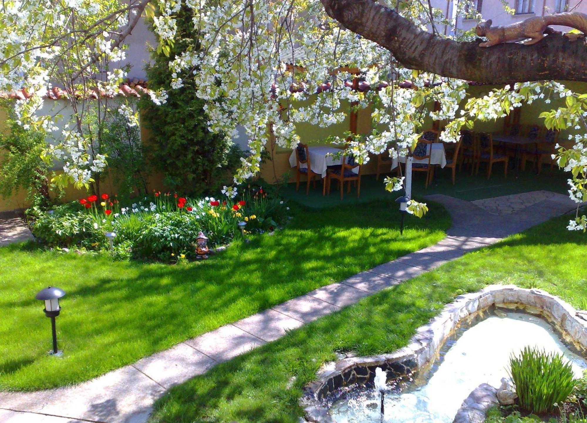 Family Hotel Sonata Samokov Eksteriør bilde