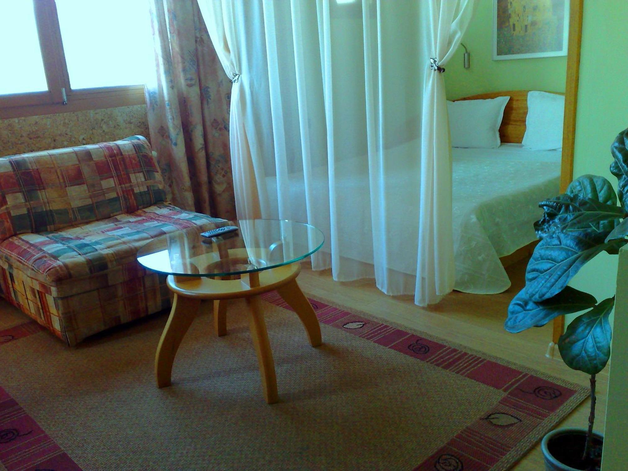 Family Hotel Sonata Samokov Eksteriør bilde