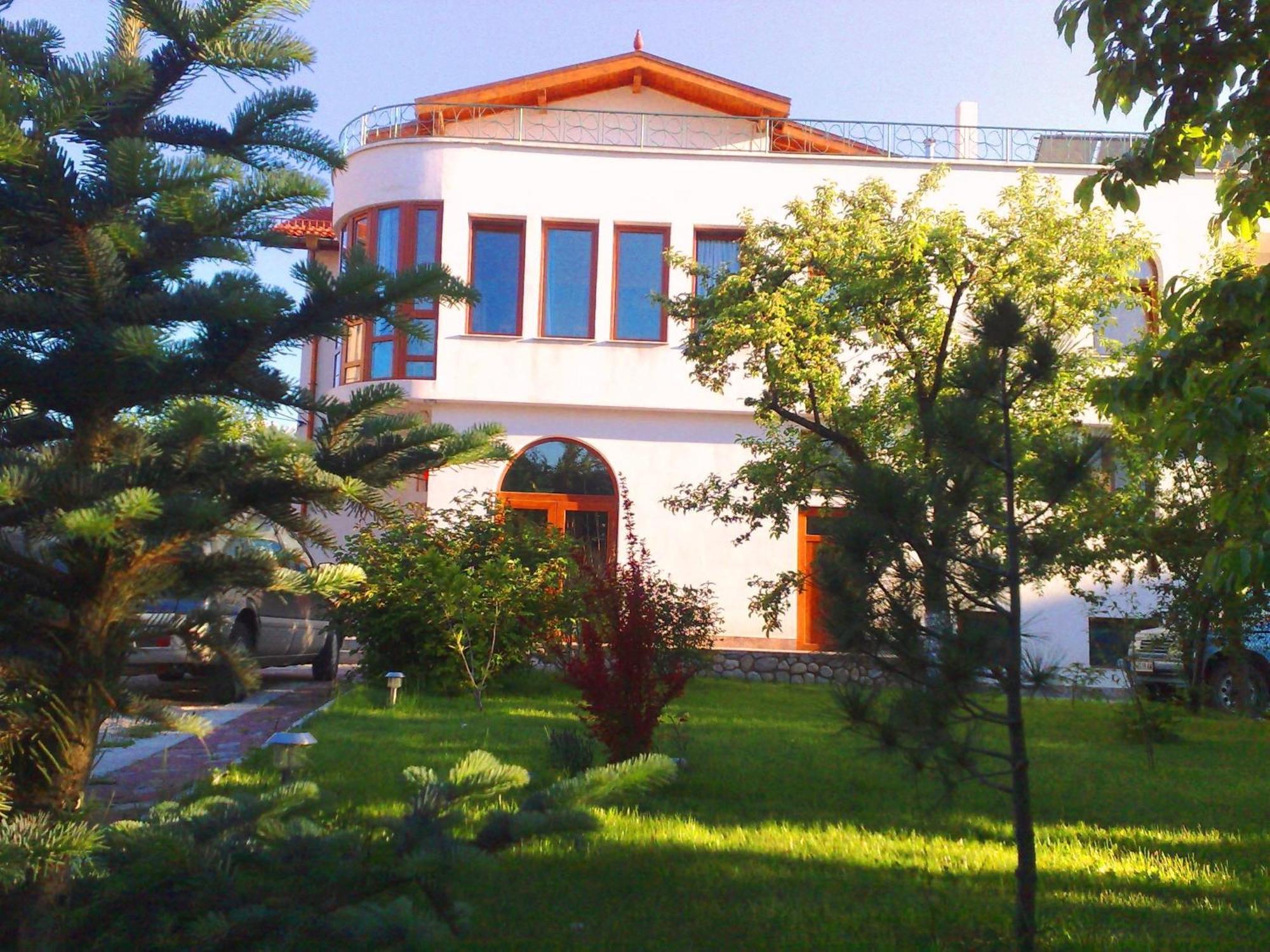 Family Hotel Sonata Samokov Eksteriør bilde
