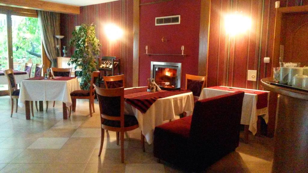 Family Hotel Sonata Samokov Eksteriør bilde