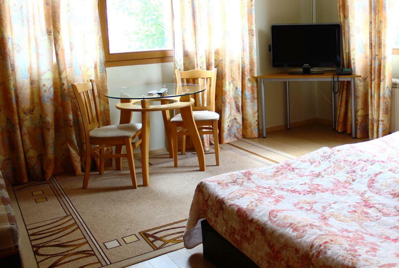 Family Hotel Sonata Samokov Eksteriør bilde