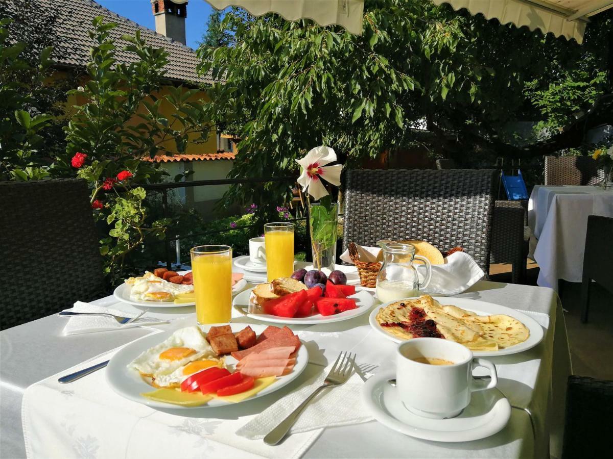 Family Hotel Sonata Samokov Eksteriør bilde